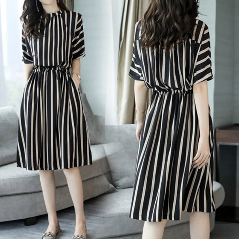 black / M Summer New Minimalist Commuter Spliced Crew Neck Striped Elegant Fashion Luxury Slim Comfortable Half Sleeve Pleated Dress