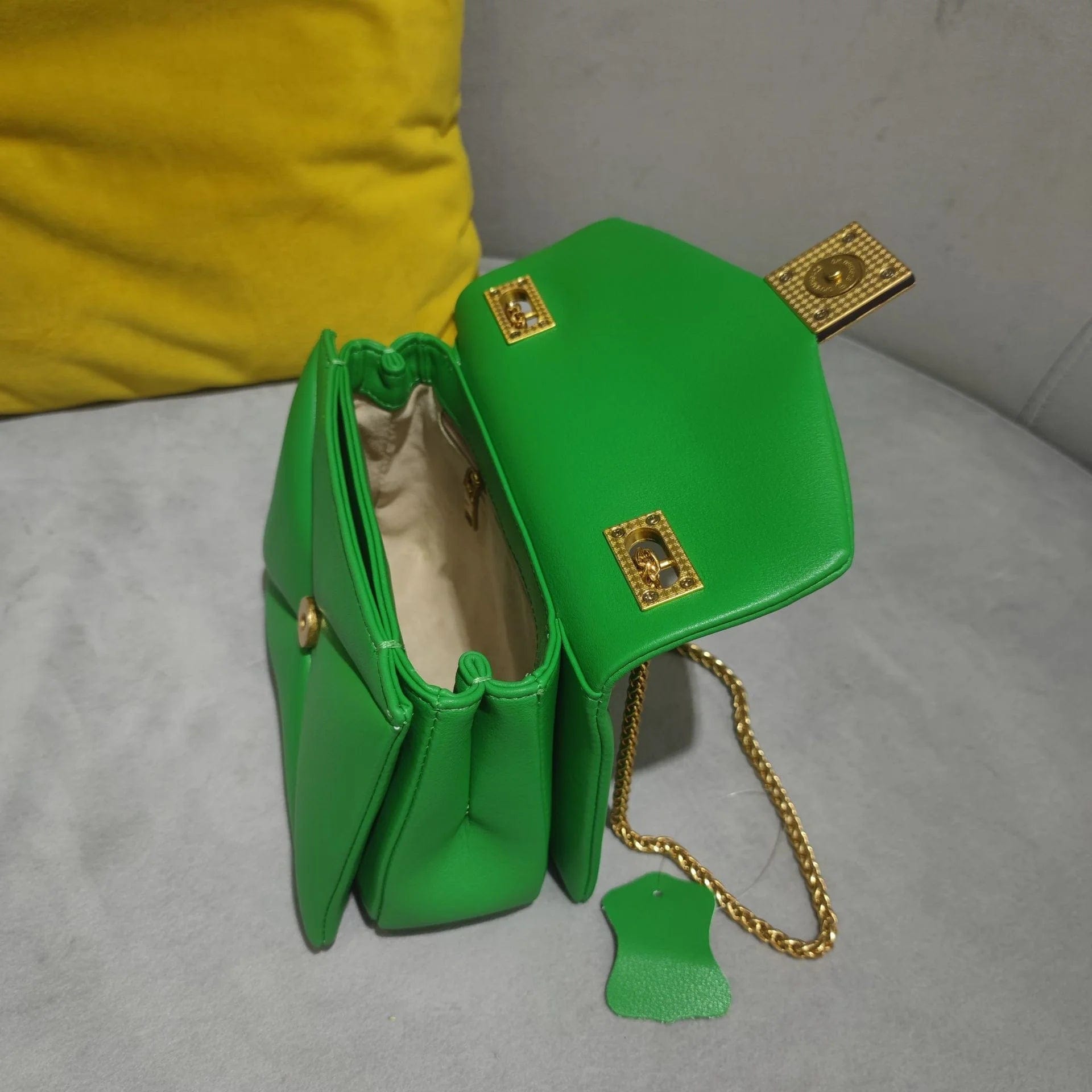 Cowhide Luxury Designer Leather Handbag Golden Big Rivet Chain Shoulder Small Purse Fashion Green Tote Bag Crossbody Women