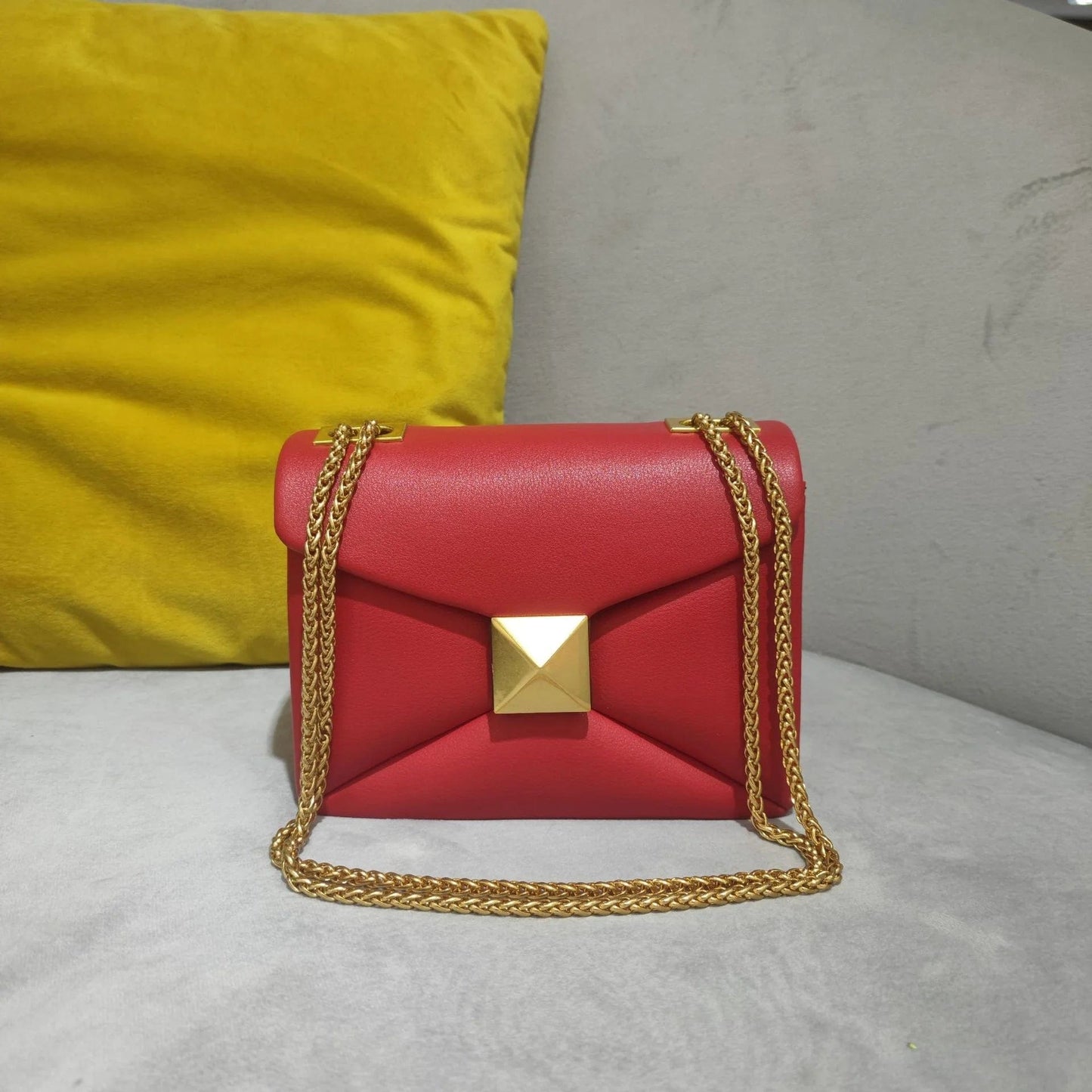 Red / 18.5x10.x14cm Cowhide Luxury Designer Leather Handbag Golden Big Rivet Chain Shoulder Small Purse Fashion Green Tote Bag Crossbody Women